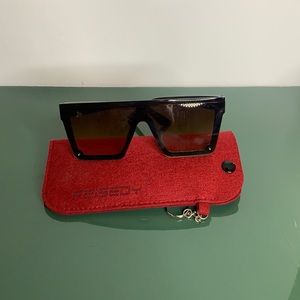 Fashion square glasses with red case